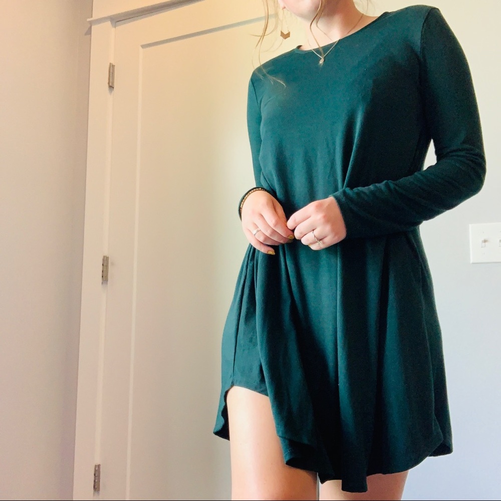 ❤️sold ❤️Forrest green long sleeve dress with pockets